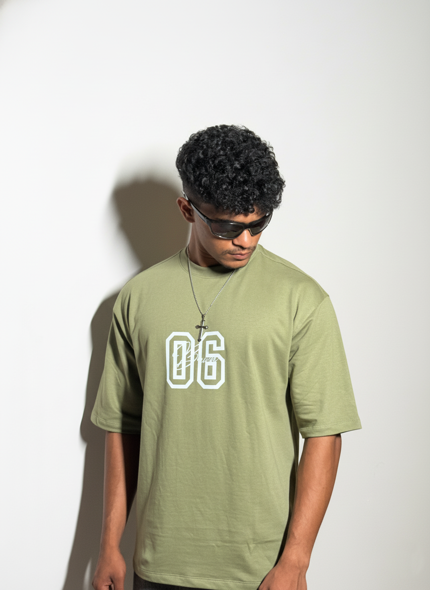 06 SPORTS ATHLETIC TEE